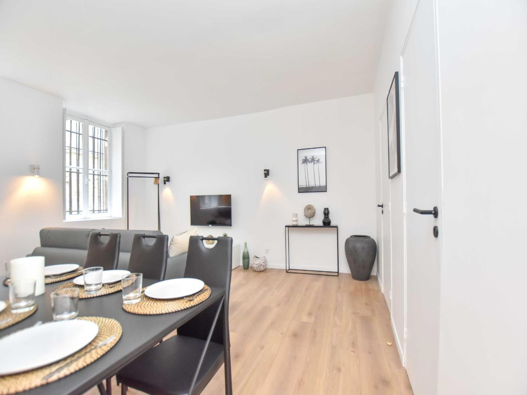 Cosy 2bdr - Fbg Poissonniere Musee Grevin